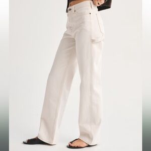 Abercrombie Womens Midrise Slouchy Jeans in Ecru 31L
